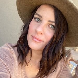 Meet your Posher, Haley